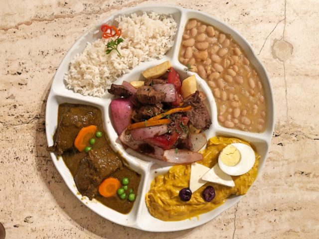 ペルー料理の特徴と主な料理